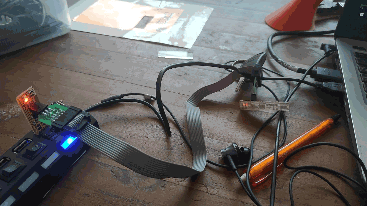 Using the FabISP to program another FabISP