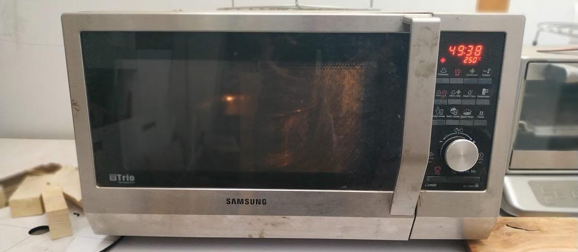 Melting Machineable Wax in a Convection Oven